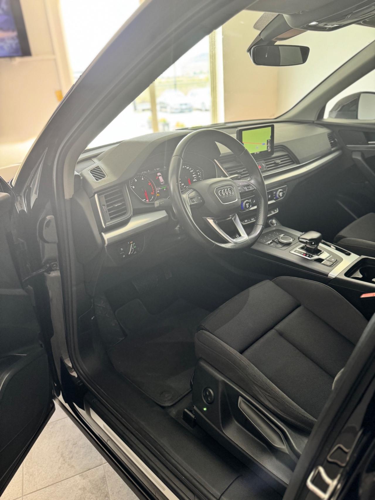 Audi Q5 40 TDI quattro S tronic Business Sport