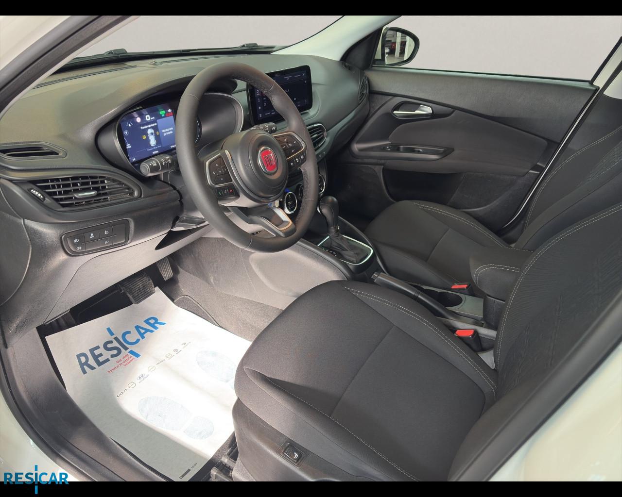 FIAT Tipo 5p 1.5 t4 hybrid Cross 130cv dct
