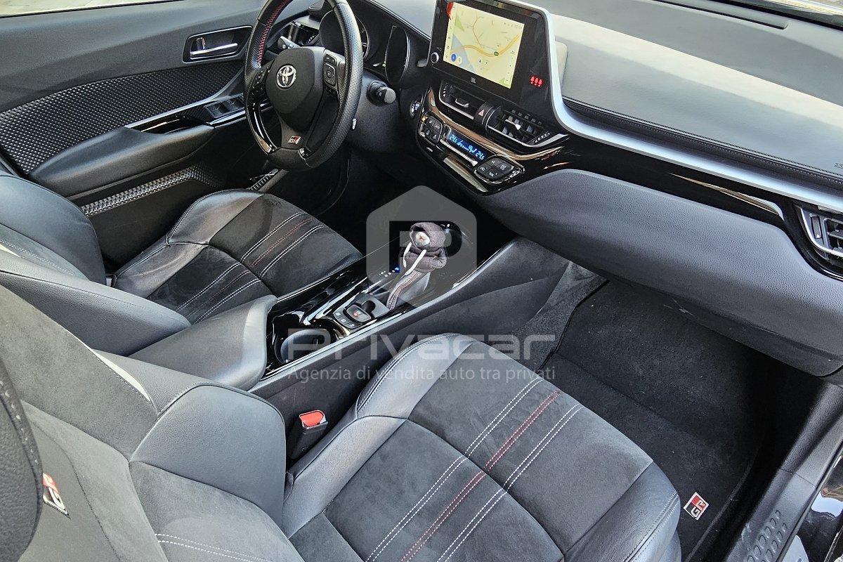 TOYOTA C-HR 2.0 Hybrid E-CVT GR Sport Black Edition