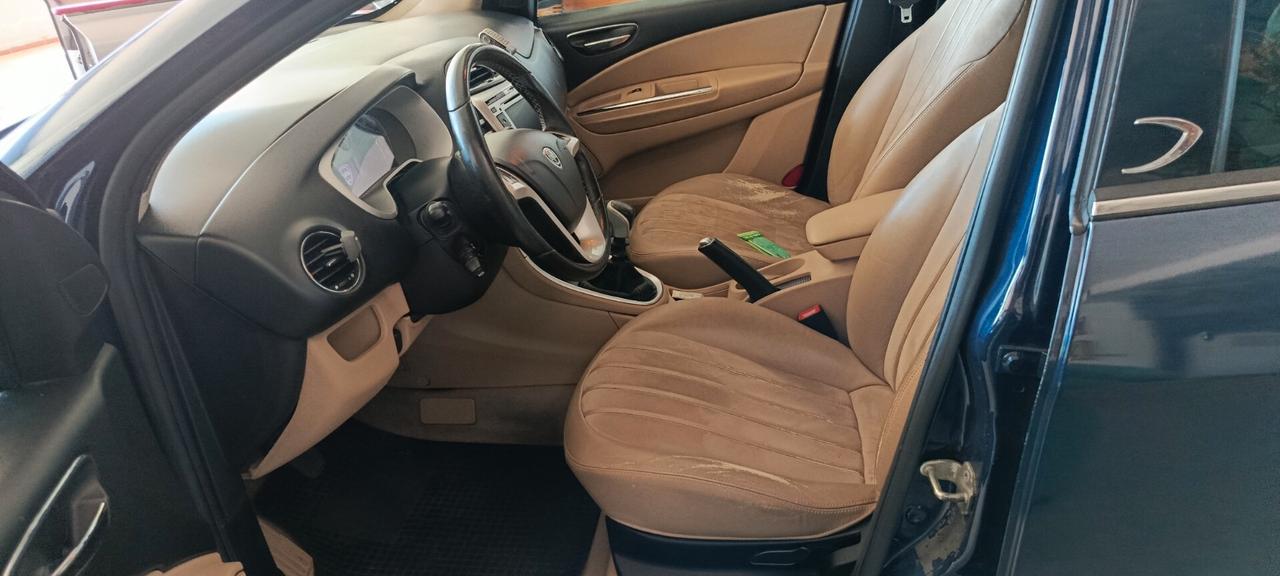 Lancia Delta 1.6 MJT DPF Gold