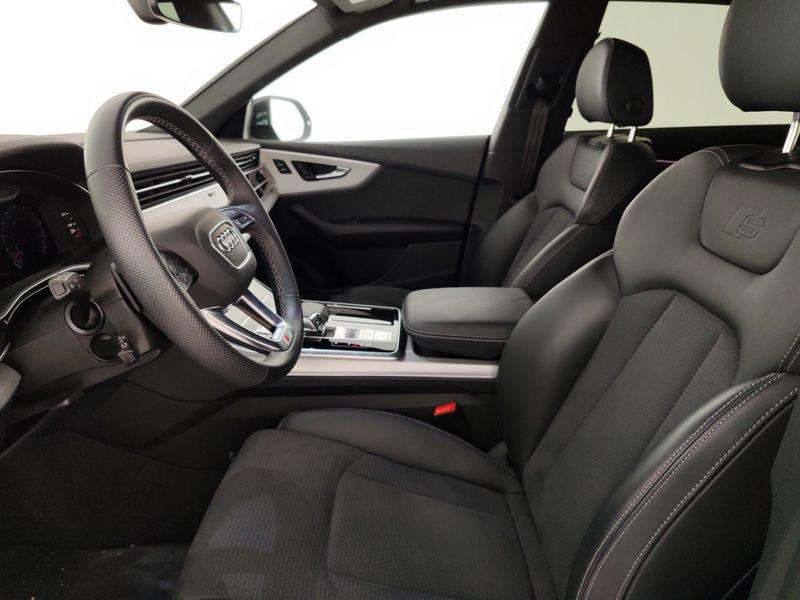 Audi Q8 50 TDI 210kW quattro tip. S Line Edition