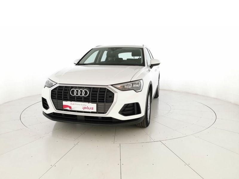 Audi Q3 35 2.0 tdi Business s-tronic