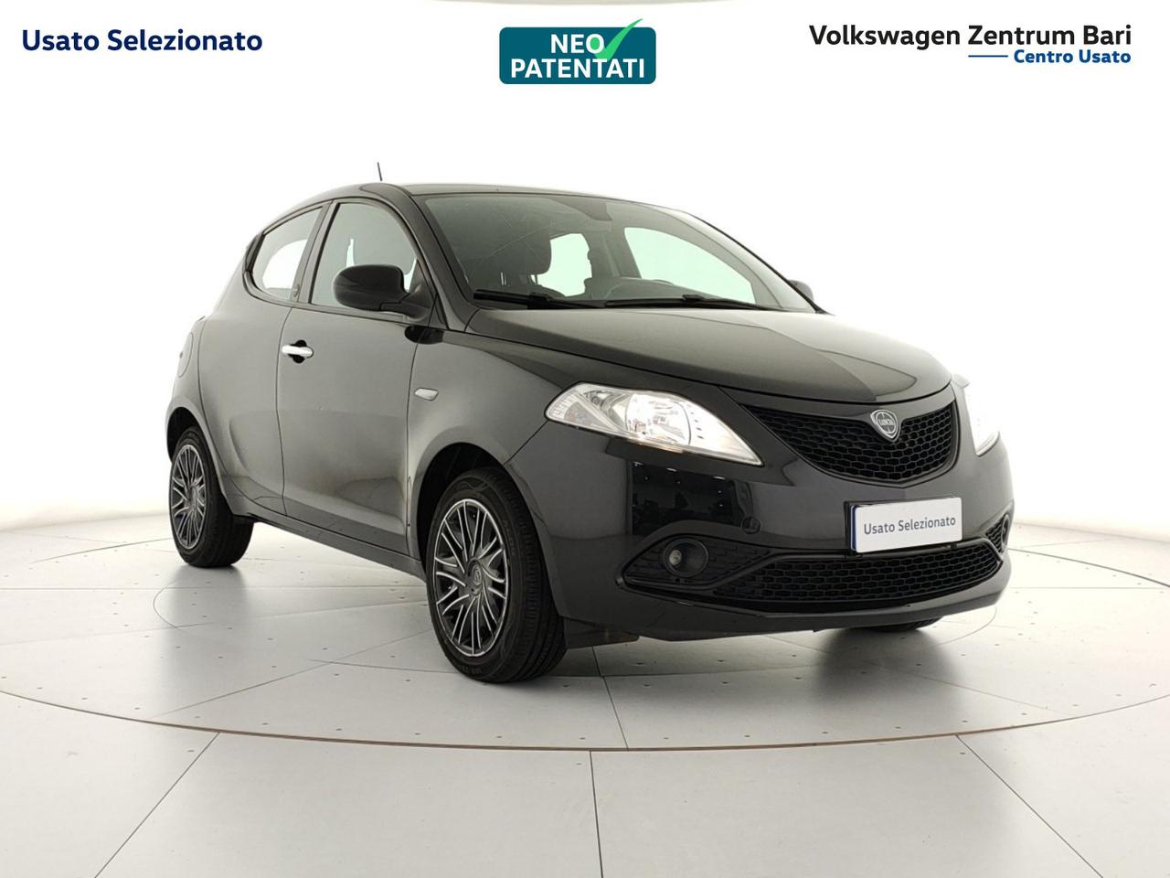 Lancia Ypsilon 1.0 firefly hybrid gold s&s 70cv