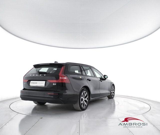 VOLVO V60 B4 (d) automatico Essential