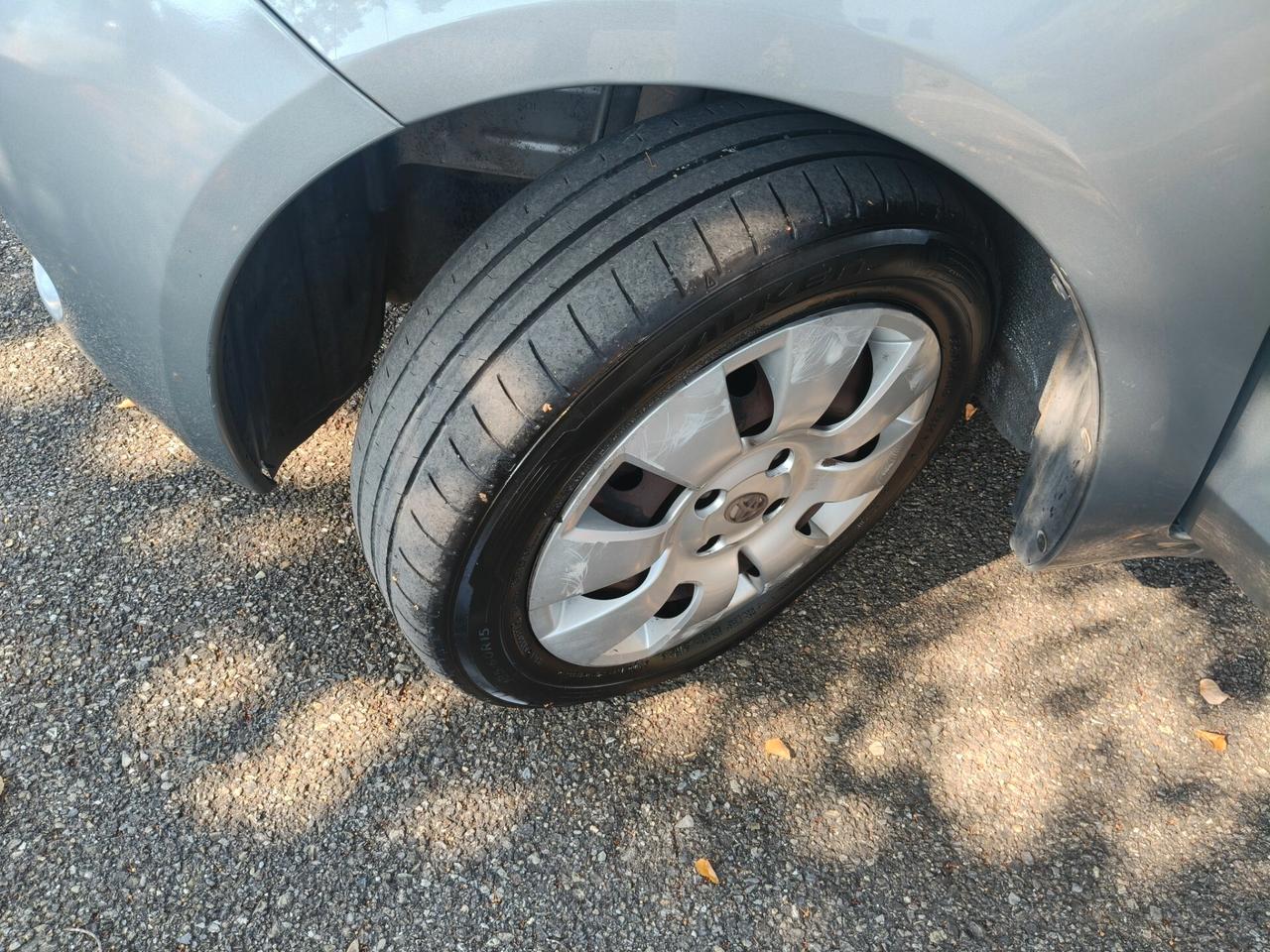 Toyota Yaris 1.0 5 porte SOLAMENTE 119.000 KM