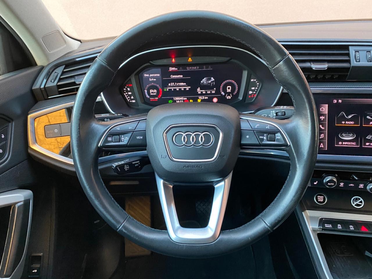 Audi Q3 Sport back 2.0 Diesel