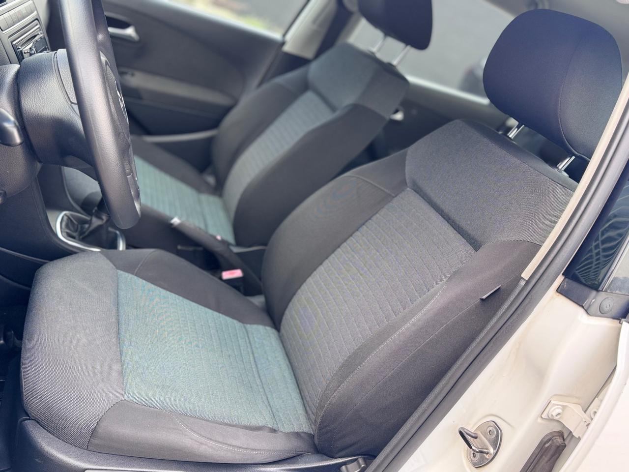 VW Polo 1.2 Benzina 70cv 99.000km - Neopatentati