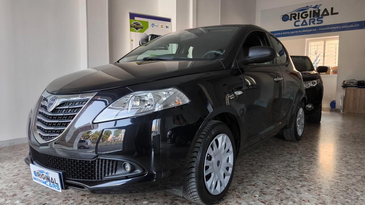 Lancia Ypsilon 1.2 69 CV 5 porte Gold