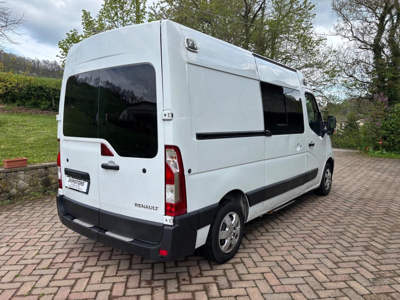 Renault Master T35 2.3 dCi/125