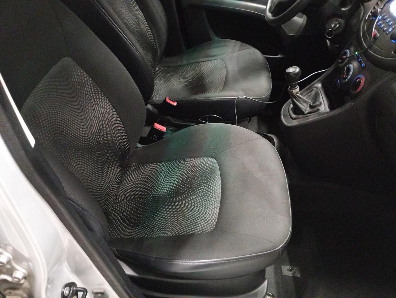 Hyundai i10 1.1 12V CONFORT