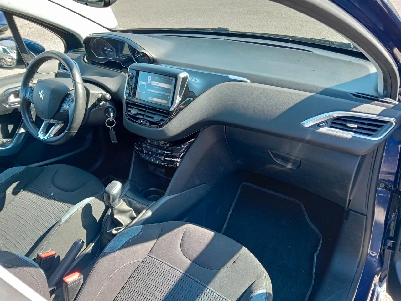Peugeot 208 1.2VTi 82CV 5p. Allure UNIPROPRIETARIO