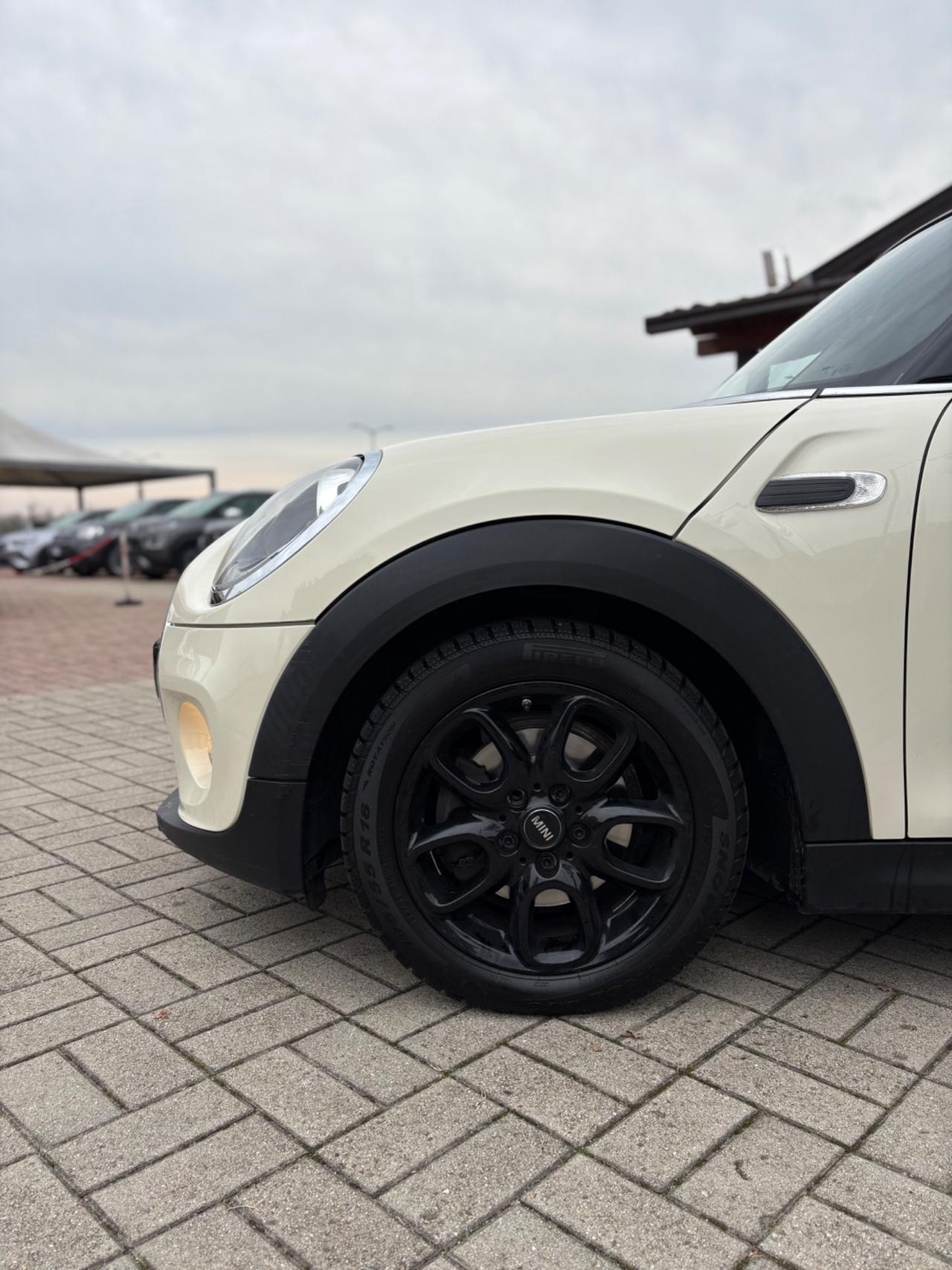 Mini 1.5 Cooper D Business XL