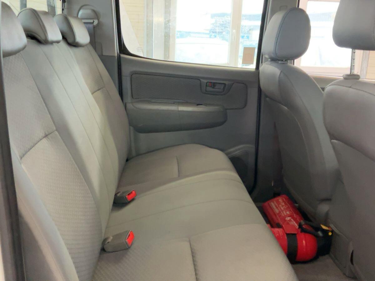 Toyota Hilux 2.5 D-4D 4WD 4p. Double Cab 4x4