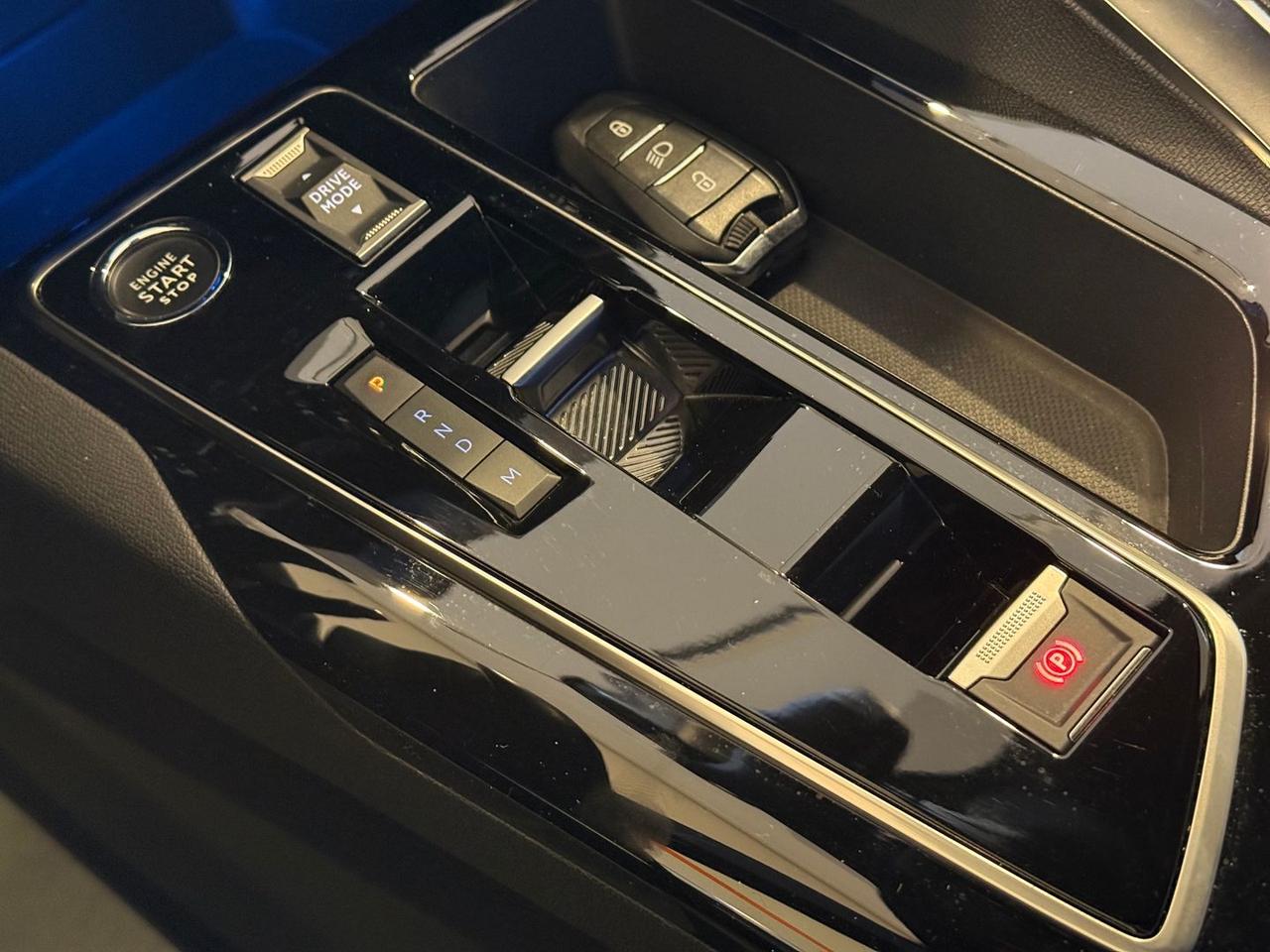 Peugeot 3008 Allure Pack 1.5 Blue HDI 130 #10096