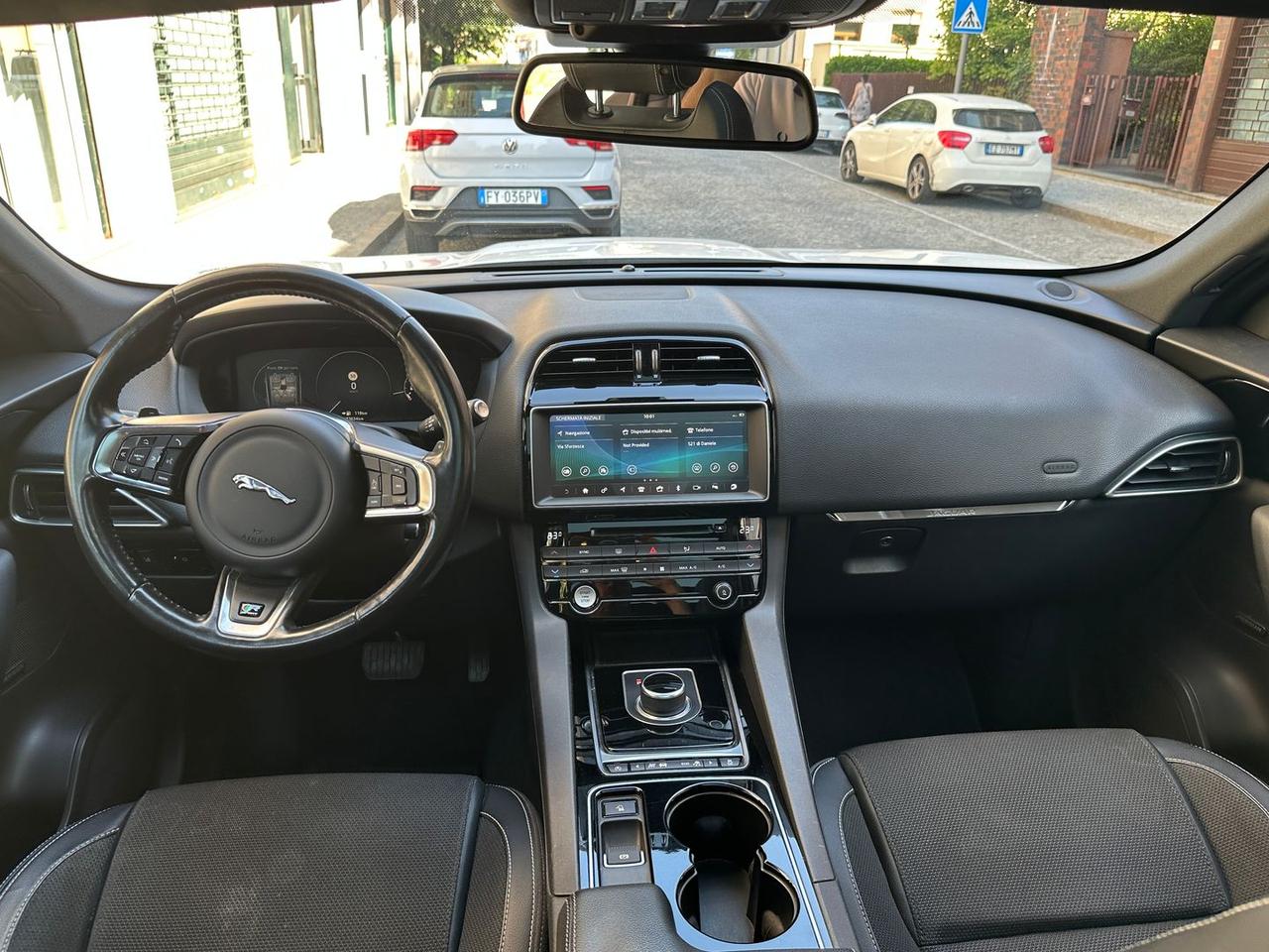 Jaguar F-Pace R-Sport 2.0 20d Turbo #11029