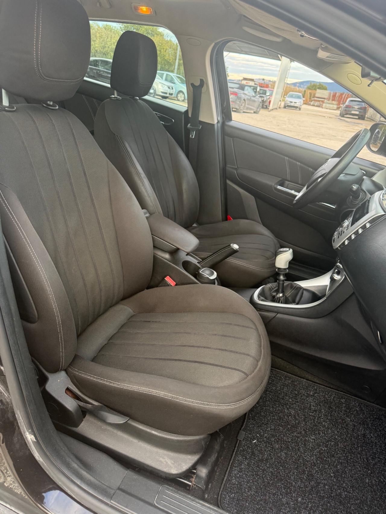 Lancia Delta Diesel 1.6 MTJ UNIPROPRIETÀ neopatentati ok