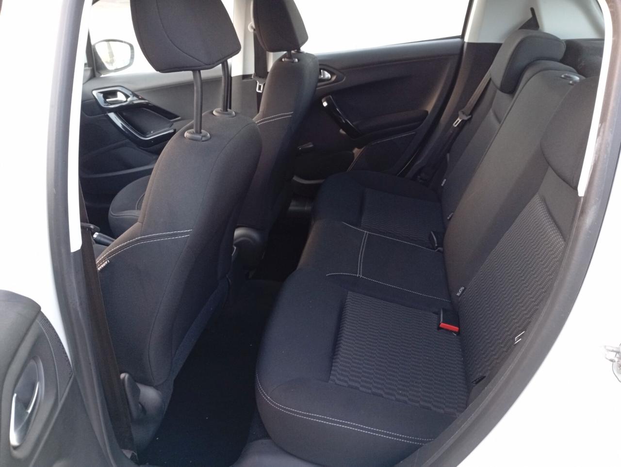 Peugeot 208 BlueHDi 75 S&S 5 porte Active