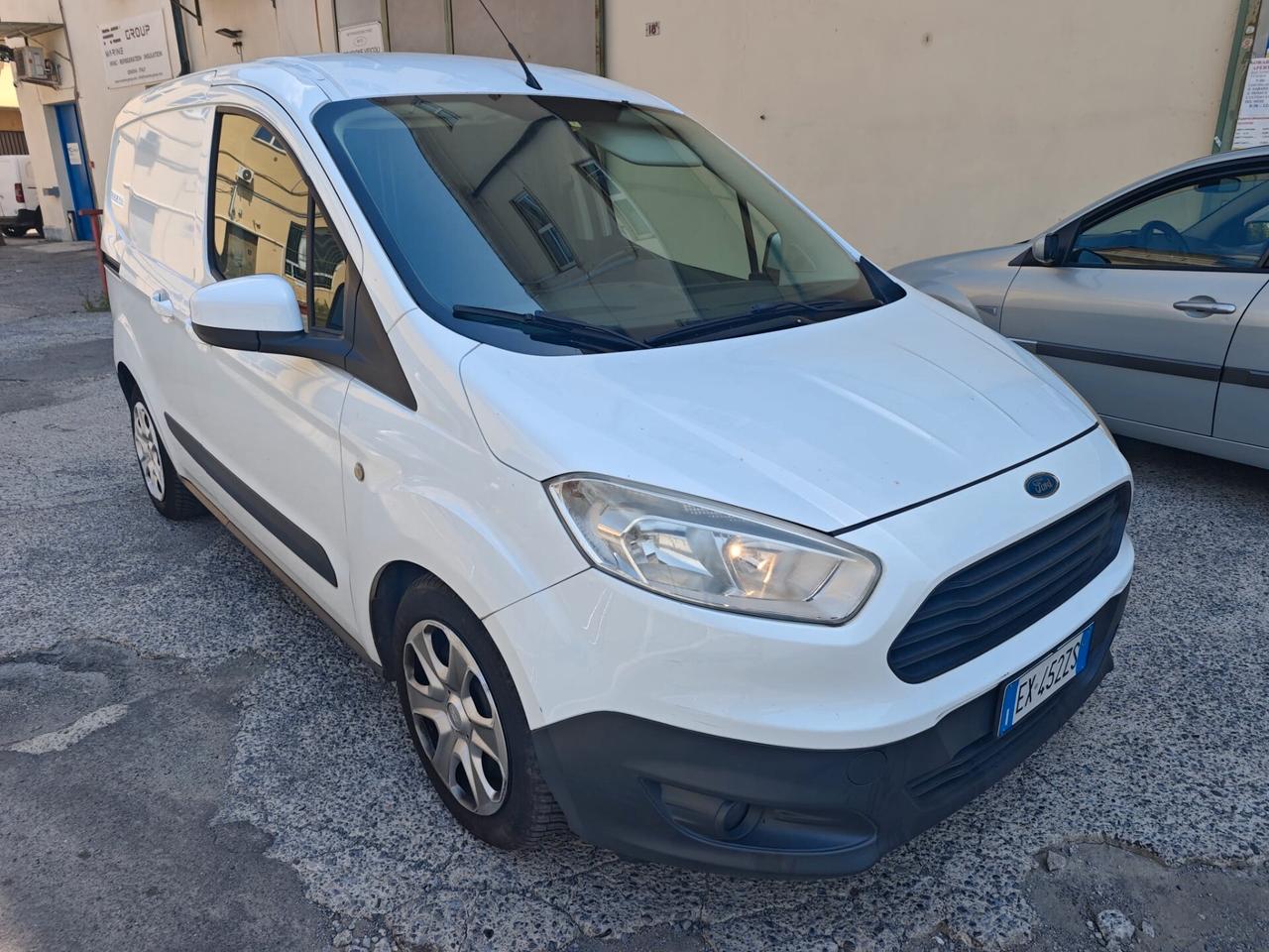 Ford Transit Courier - 2014