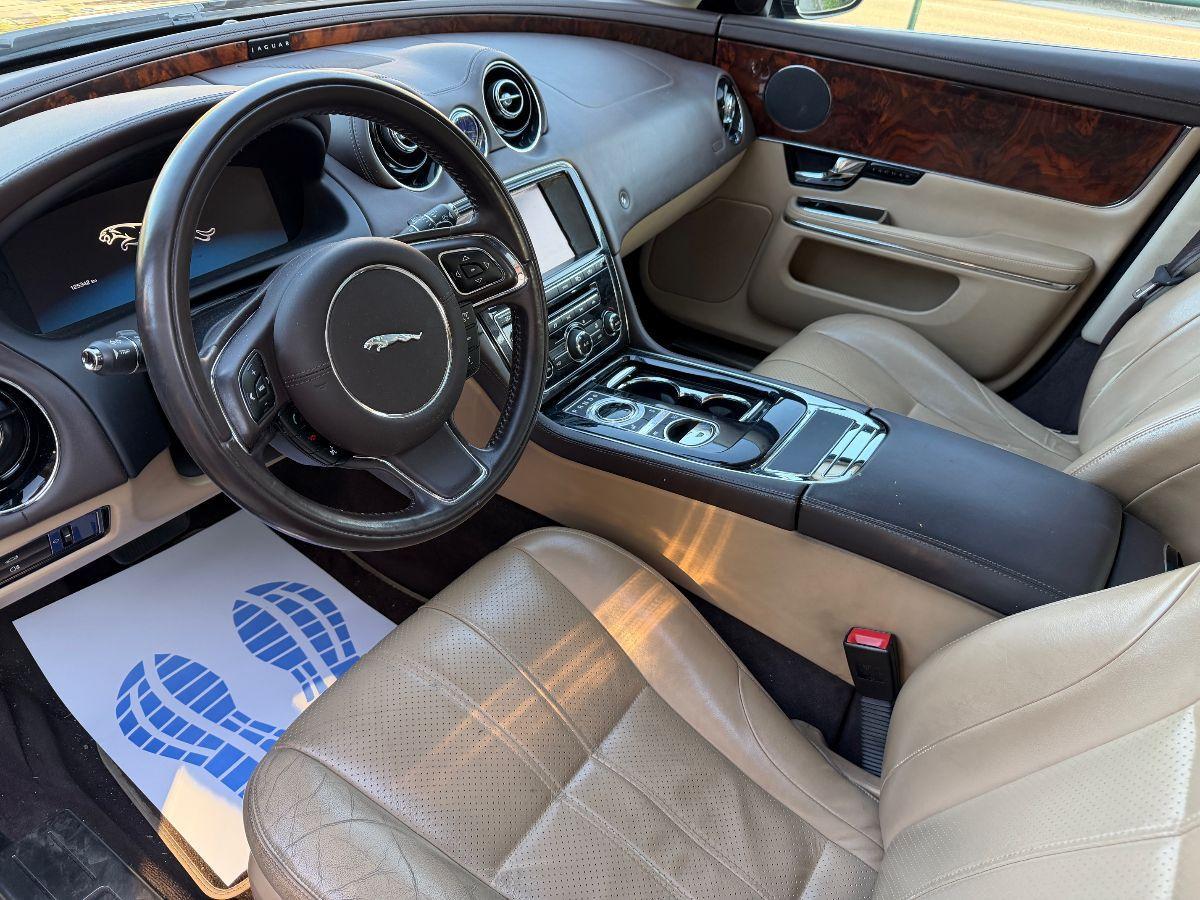 JAGUAR - XJ - 3.0D V6 Premium Luxury