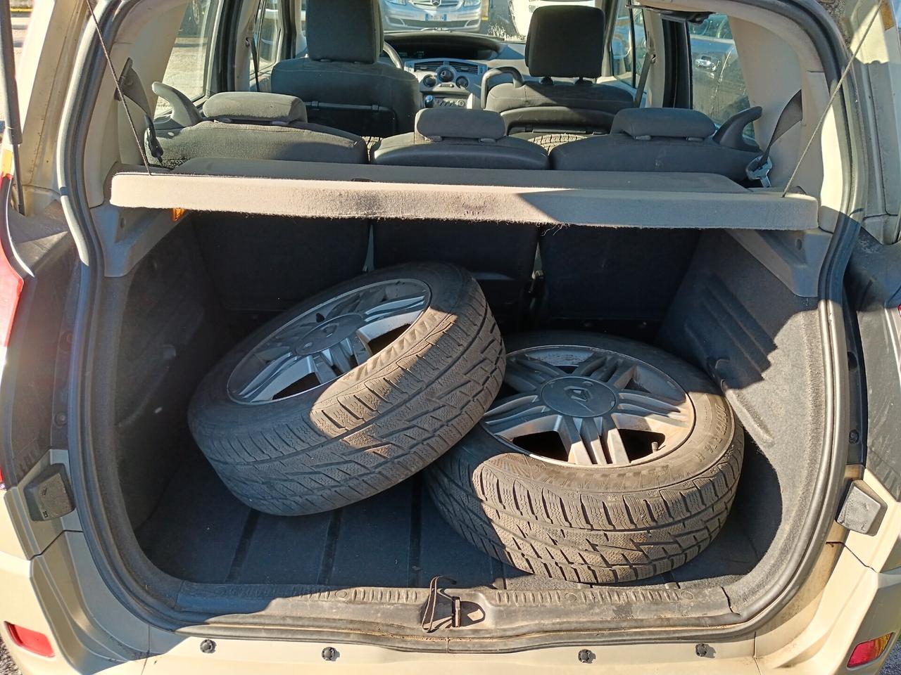 Renault Megane Mégane 1.5 dCi/105CV 4 porte Dynamique