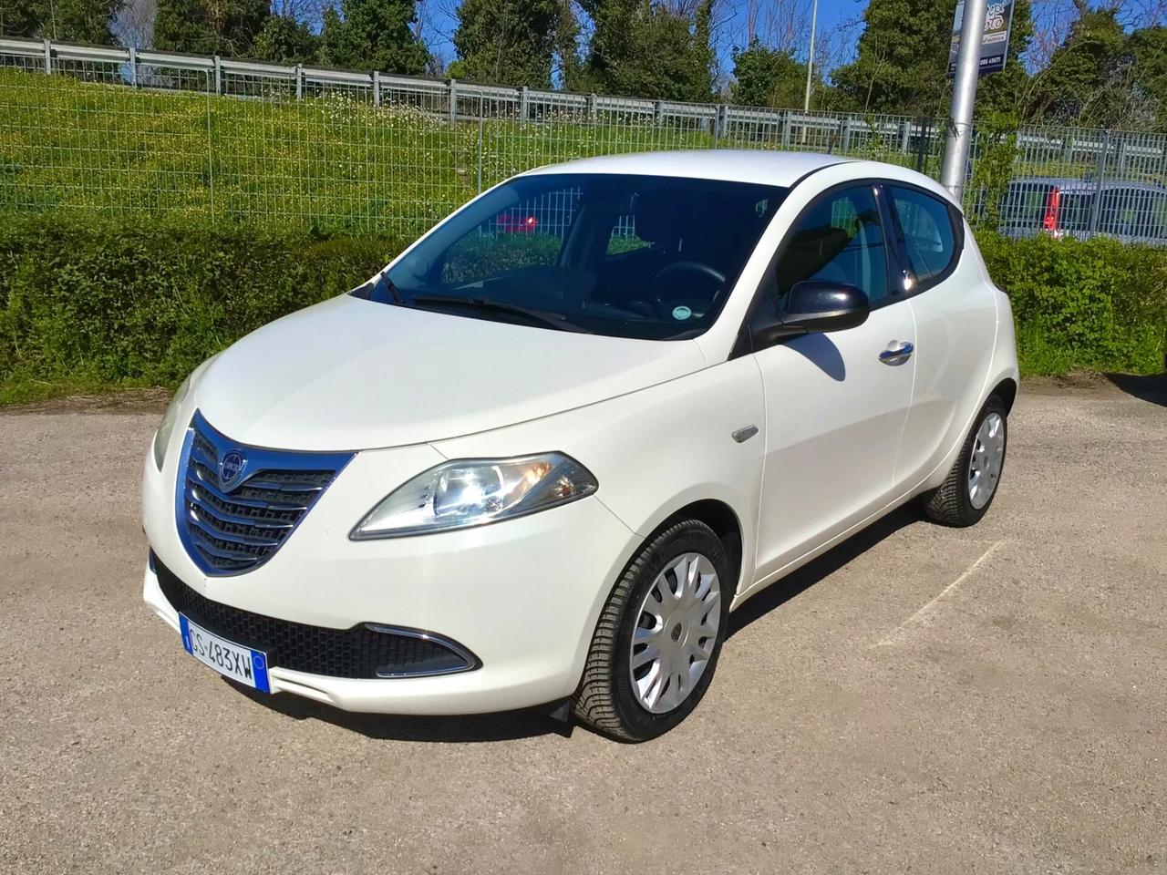 Lancia Ypsilon 1.3 MJT 16V 95 CV 5 posti Gold