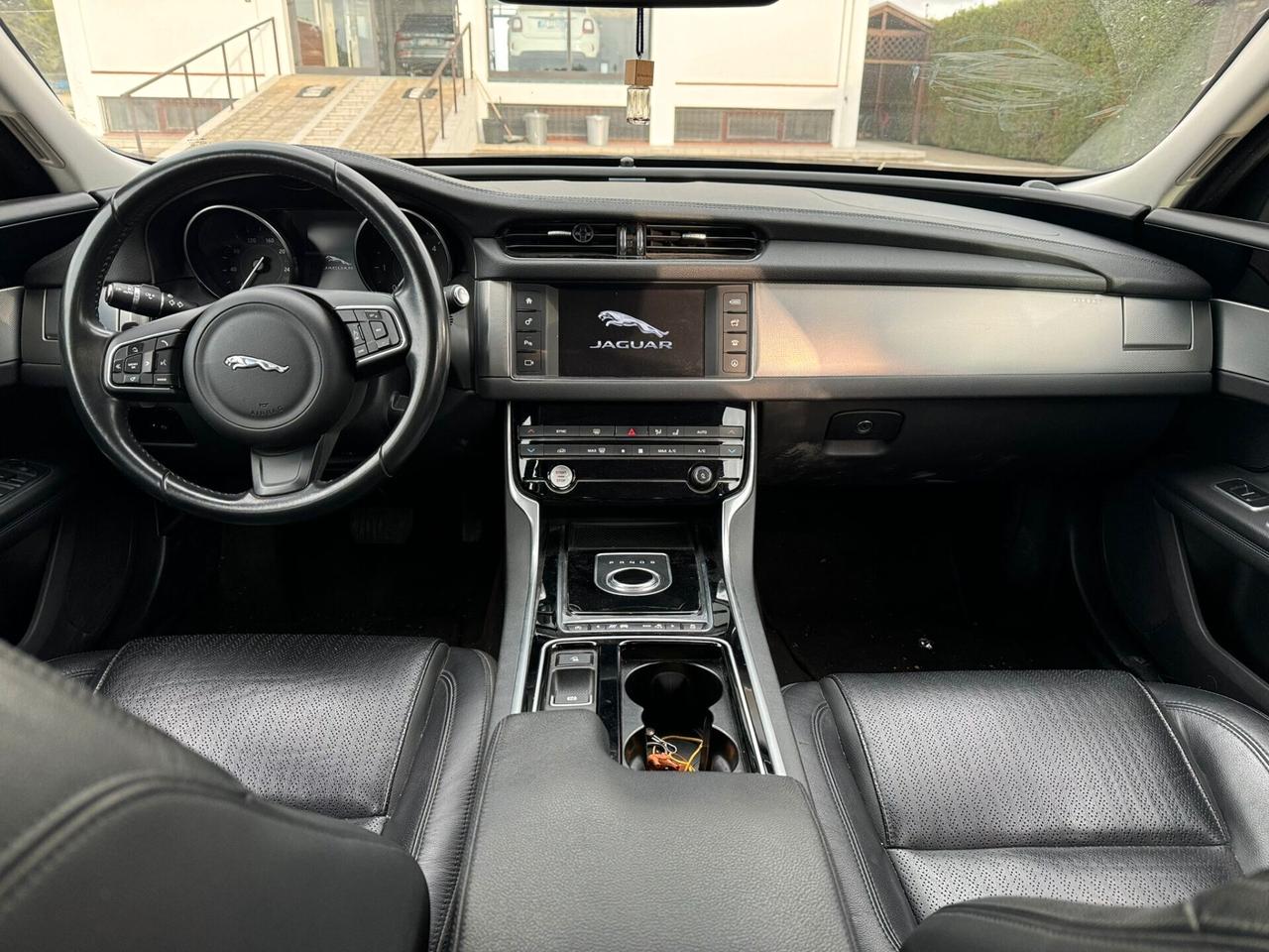 Jaguar XF 2.0 D 180 CV Motore Rotto