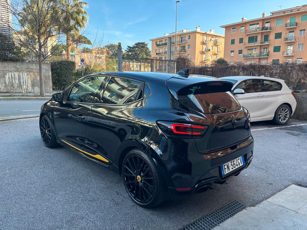 Renault Clio TCe 220CV 5p R.S. Trophy AKRAPOVIC