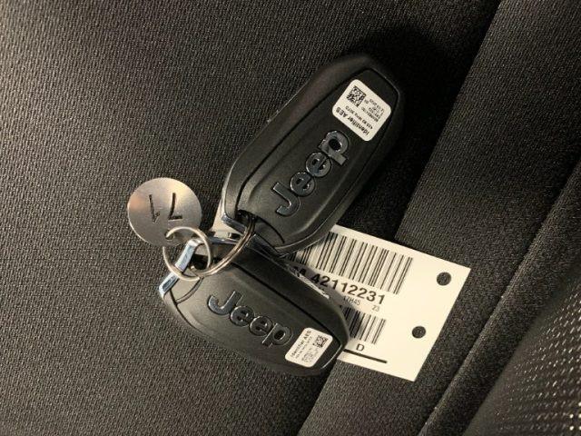 JEEP Avenger 1.2 Benzina KM0 Altitude Prezzo Reale