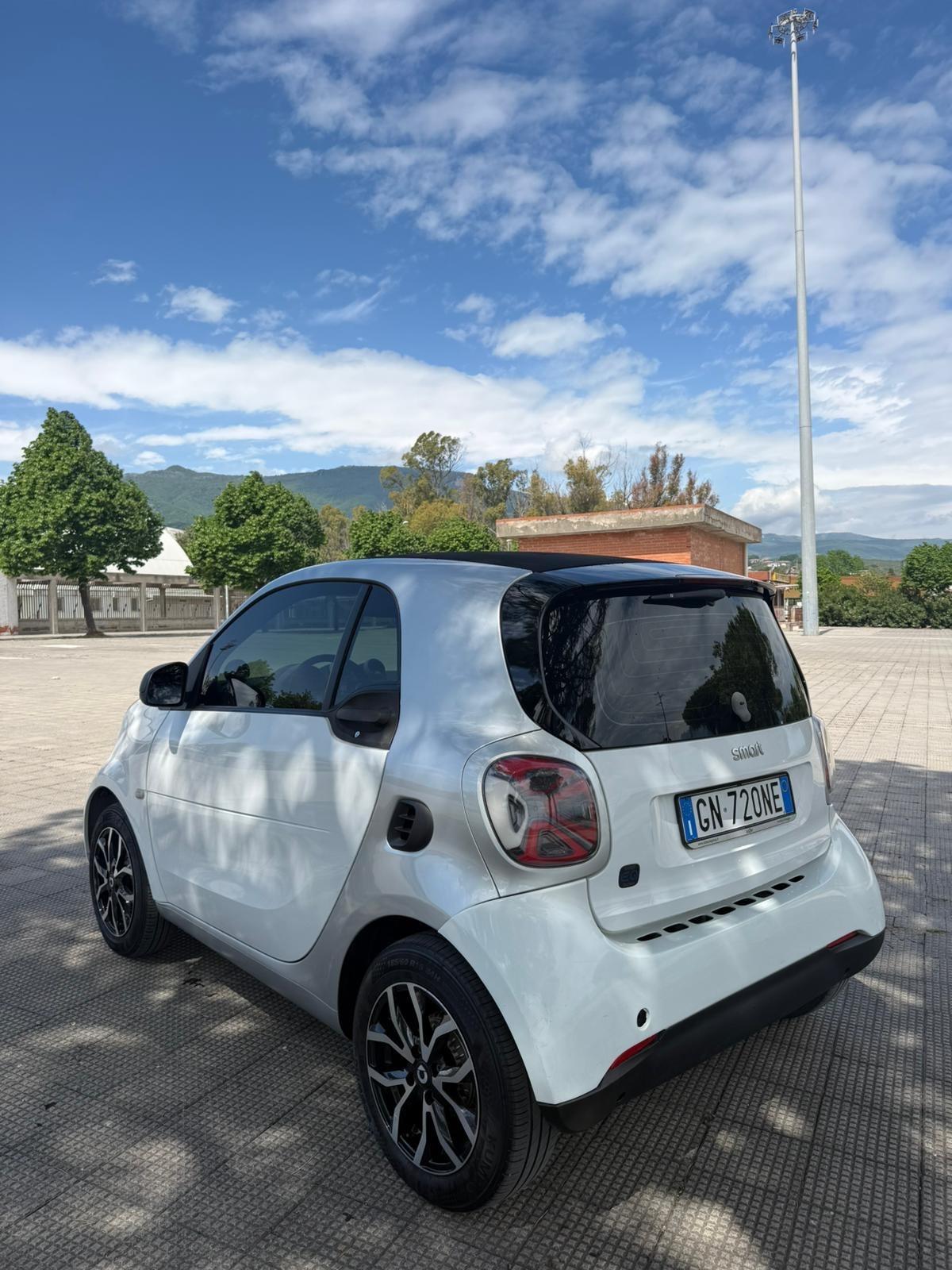 Smart ForTwo EQ Youngster