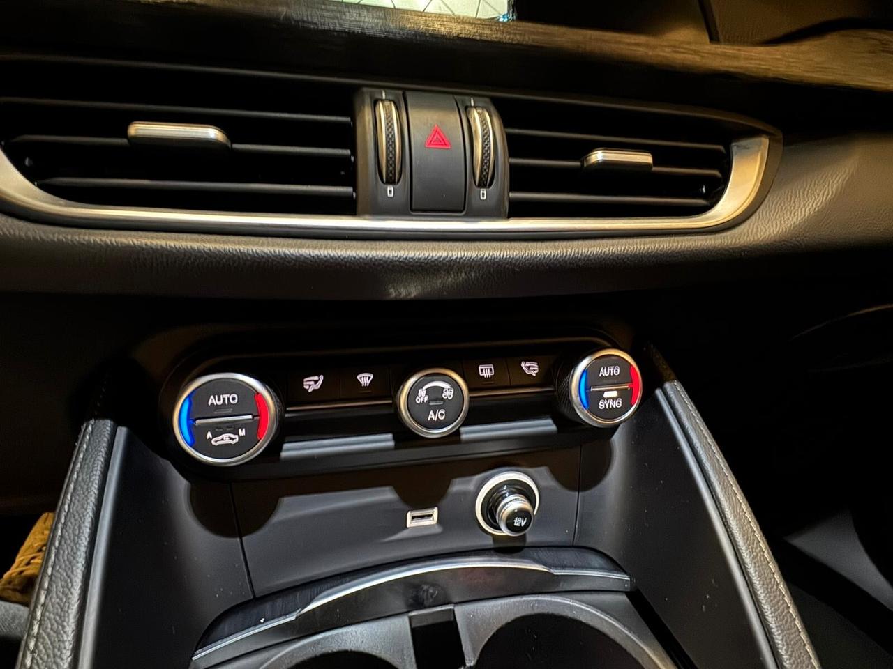 Alfa Romeo Stelvio 2.2 Turbodiesel 160 CV AT8 RWD Super