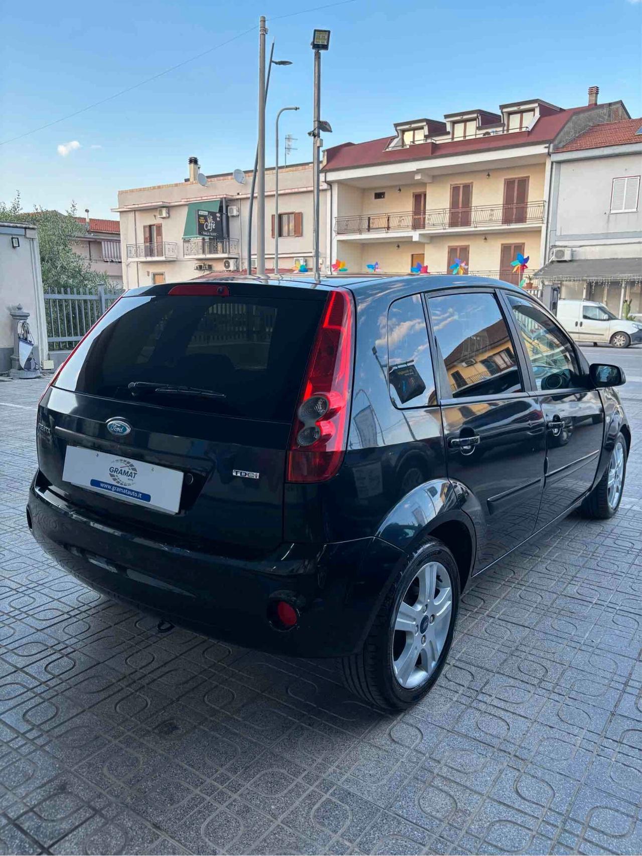 Ford Fiesta .