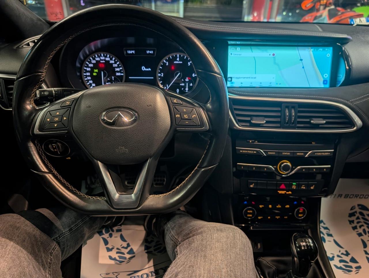 Infiniti Q30 1.5 diesel Sport Black