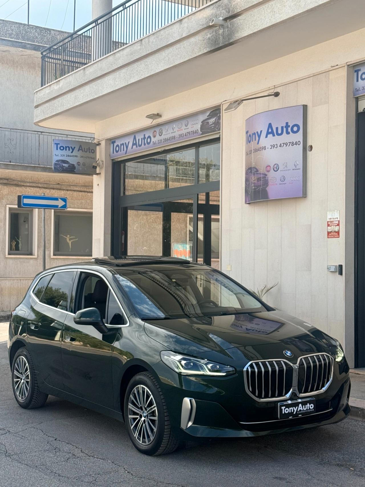 Bmw 218d Active Tourer Luxury auto TETTO APRIBILE,TETTO PANORAMICO,APPLE CARPLAY,LUCI SOFFUSE,TELECAMERA,NAVI