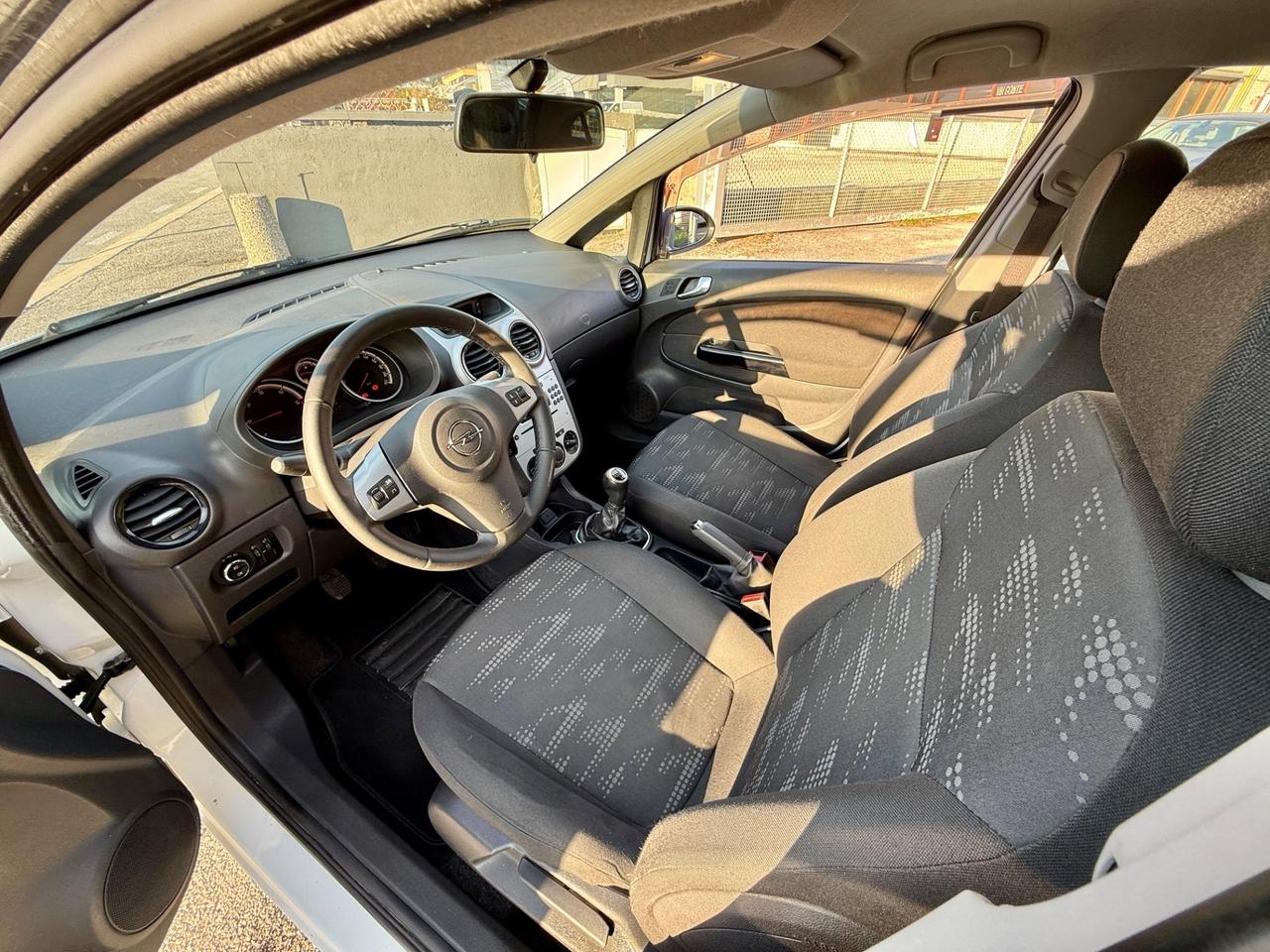 Opel Corsa 1.3 CDTI 95Cv OK NEOPATENTATI 2011