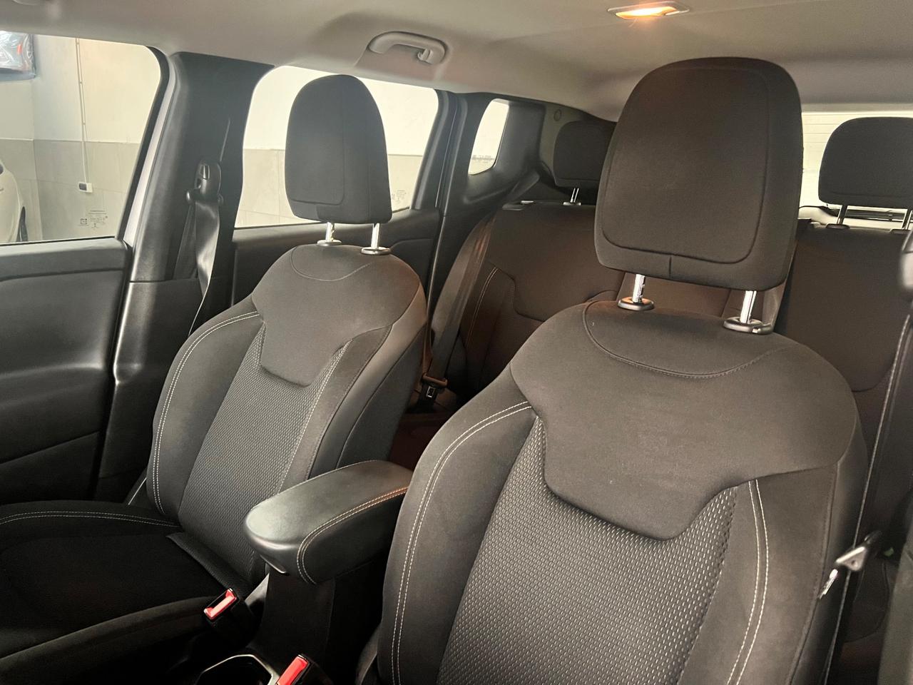 Jeep Renegade 1.6 Mjt DDCT 120 CV S