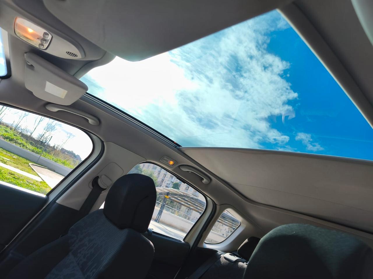 Peugeot 3008 1.6 HDi 110CV Outdoor