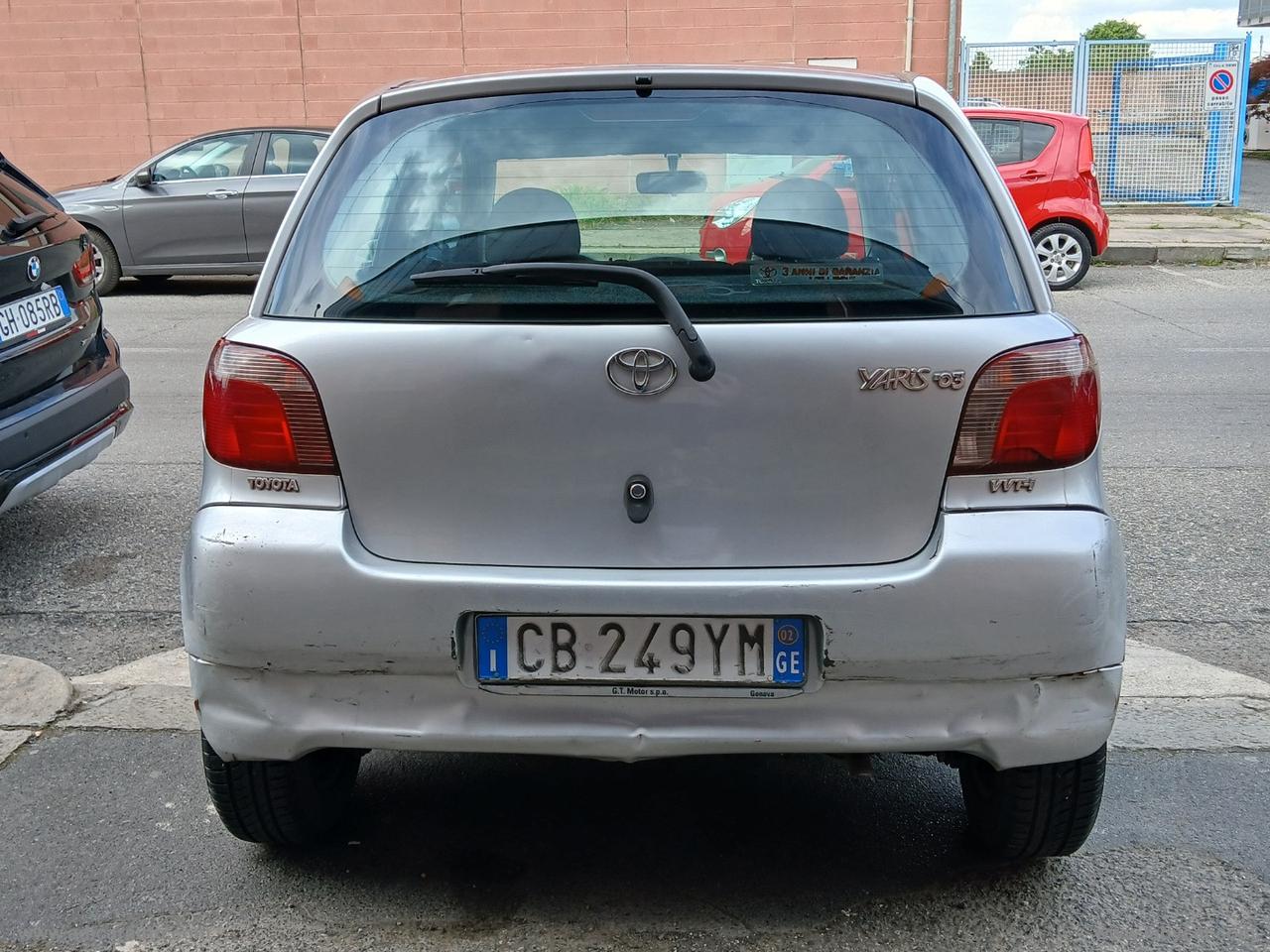 TOYOTA Yaris 1.0 16V 5p. Sol