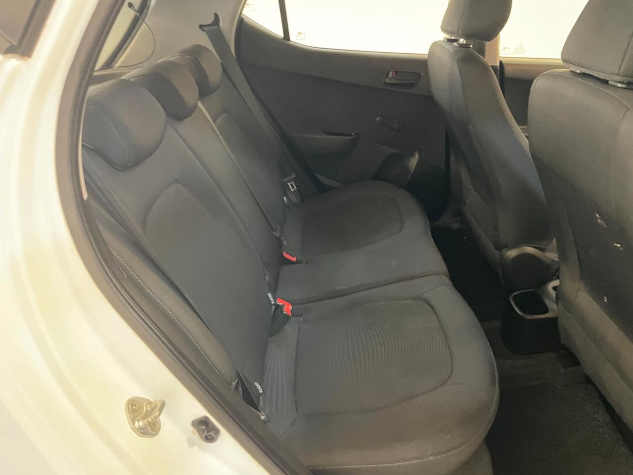 Hyundai i10 1.0 GPL Econext Login FULL TAGLIANDATA NEOPATENTATI