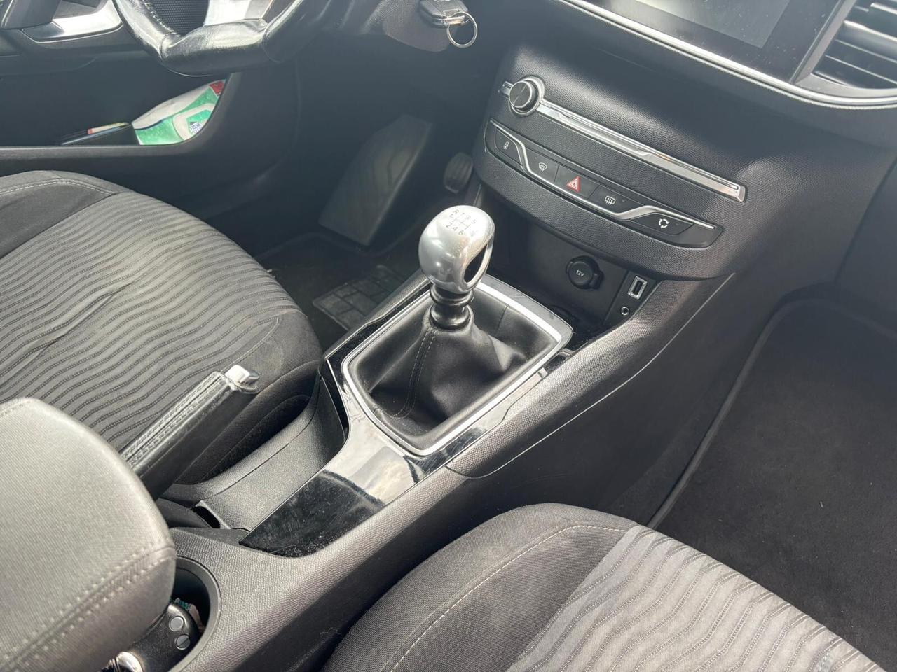 Peugeot 308 1.6 e-HDi 115 CV Stop&Start Business 2015