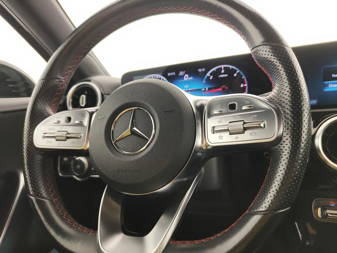 Mercedes-Benz A 200 d Premium auto
