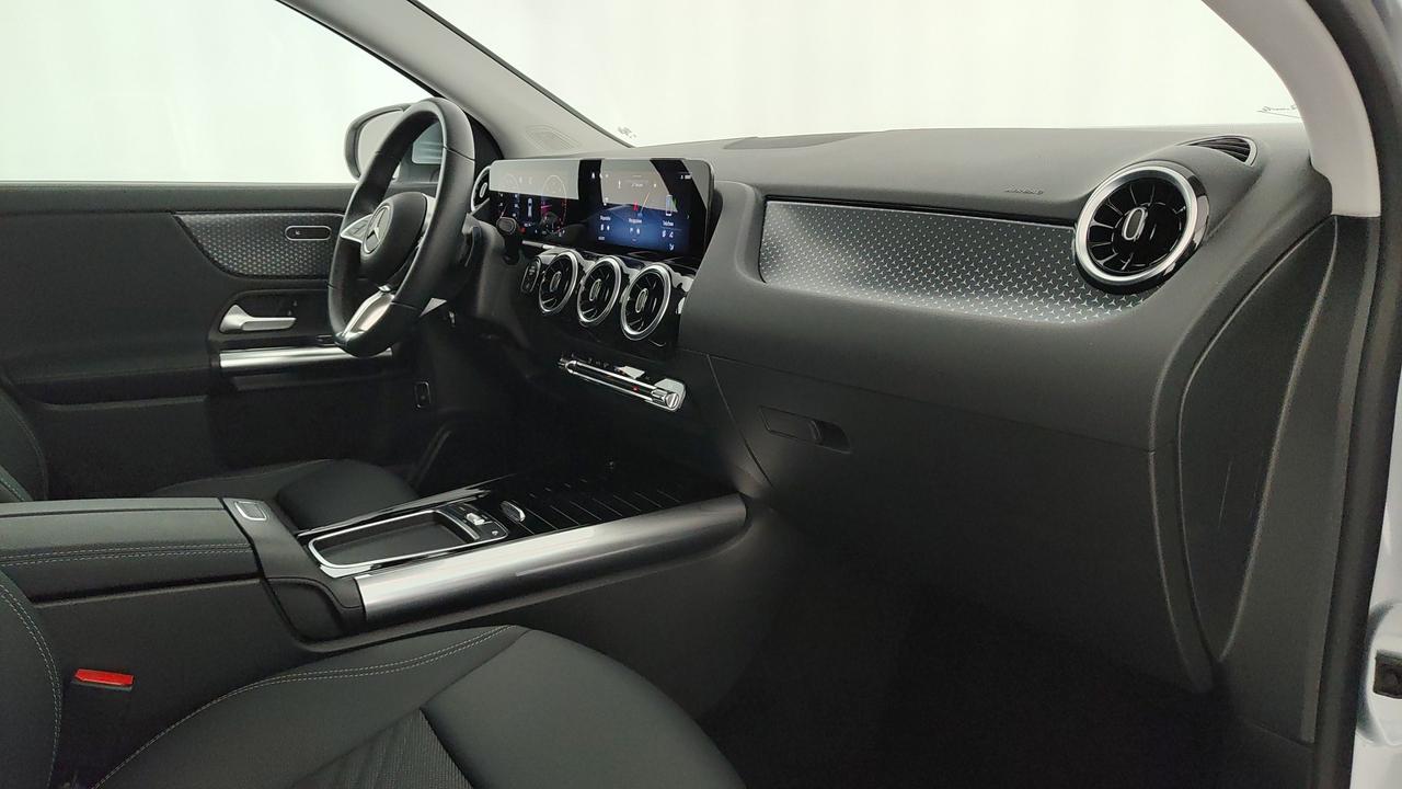 Mercedes-Benz GLA 180 d Progressive Advanced auto