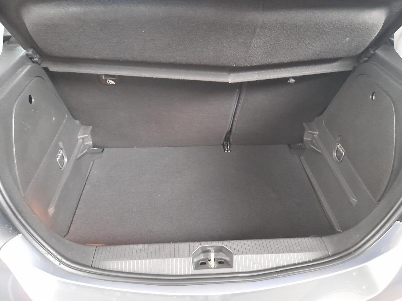 Opel Corsa 1.4 90CV 5 porte n-Joy