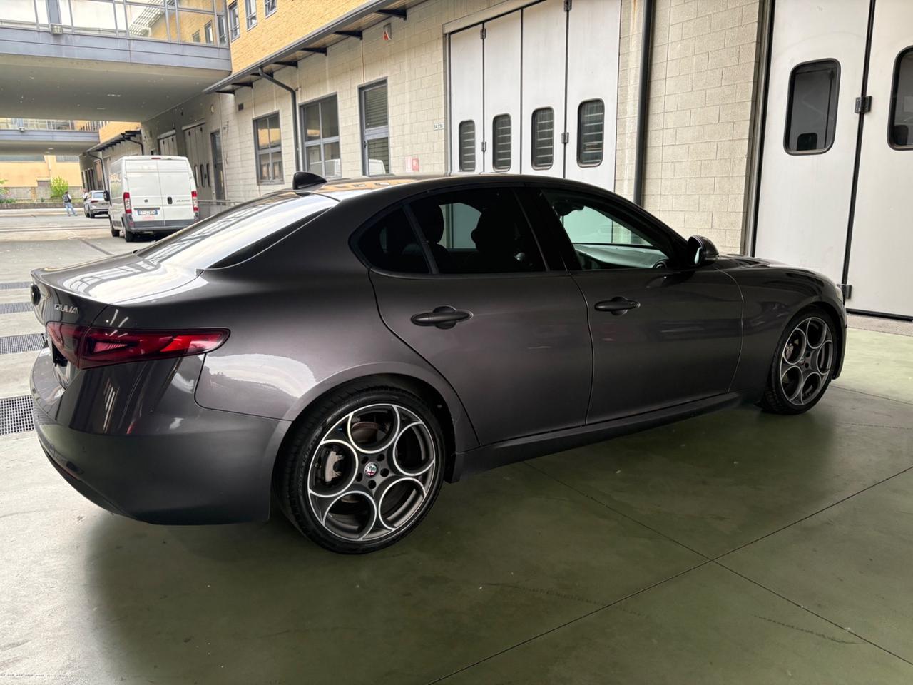 Alfa Romeo Giulia 2.2 Turbodiesel 136 CV AT8 Business