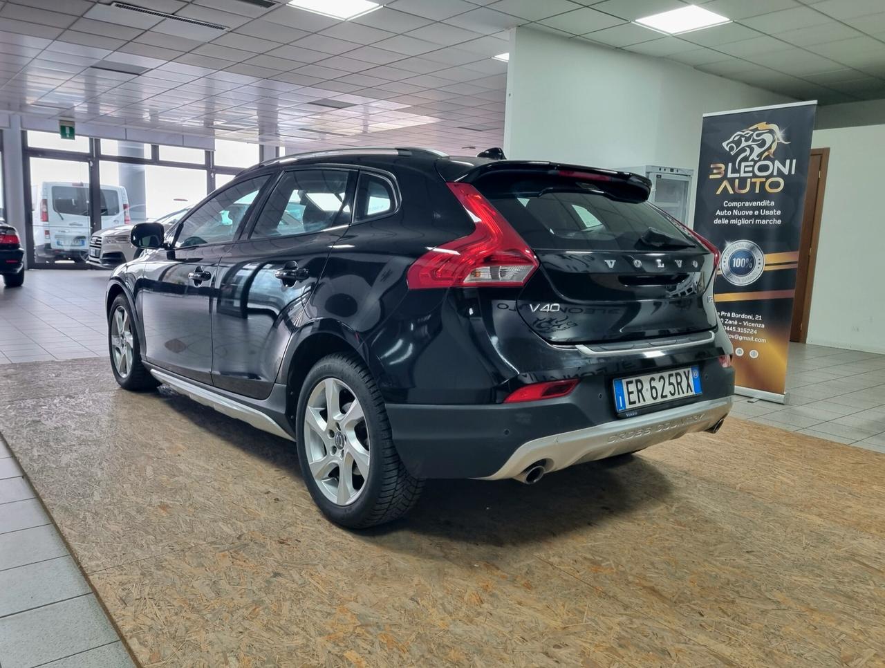 VOLVO V40 2.0 D3 150CV Geartronic SUMMUM