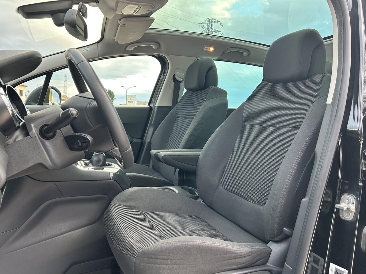 PEUGEOT 5008 1.6HDI 7 POSTI UNICO TOP