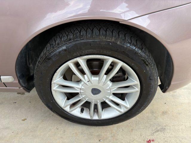 LANCIA Ypsilon 1.2 69 CV Platino OK NEOP INTERNI IN PELLE