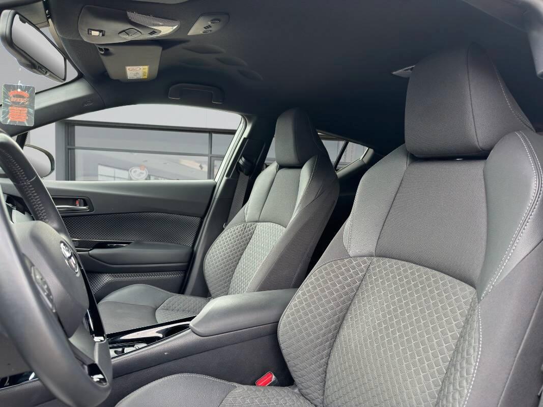 Toyota C-HR 2.0h More Business AUTOMATICA con CarPlay