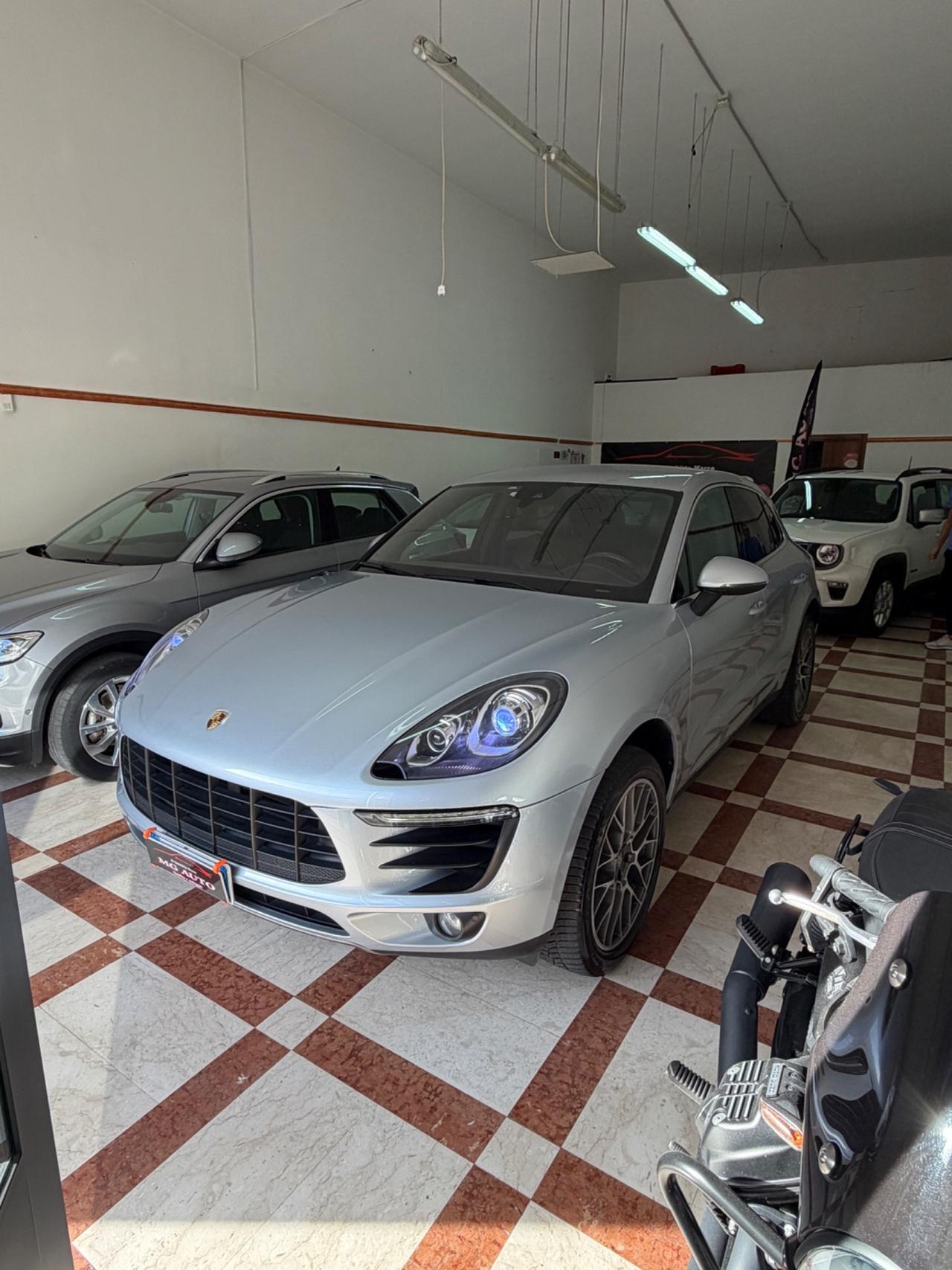 Porsche Macan S