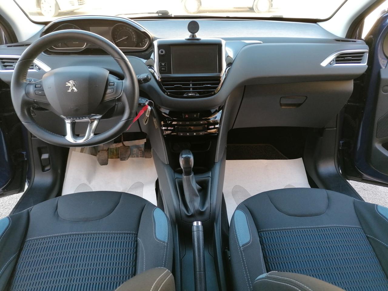 Peugeot 208 1.4 HDi 68 CV 5 porte Allure