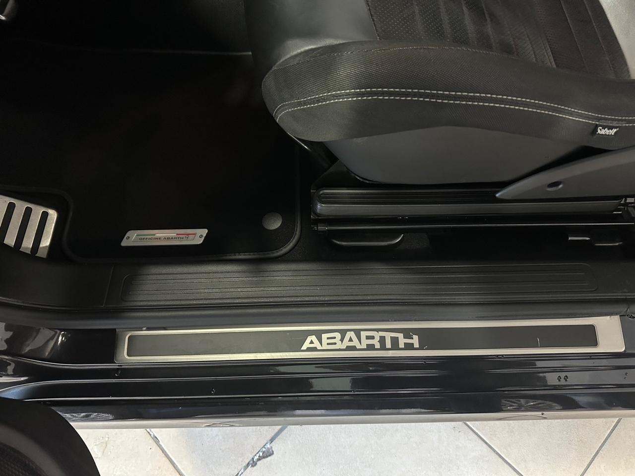 Abarth 595 C 1.4 Turbo T-Jet 180 CV Competizione